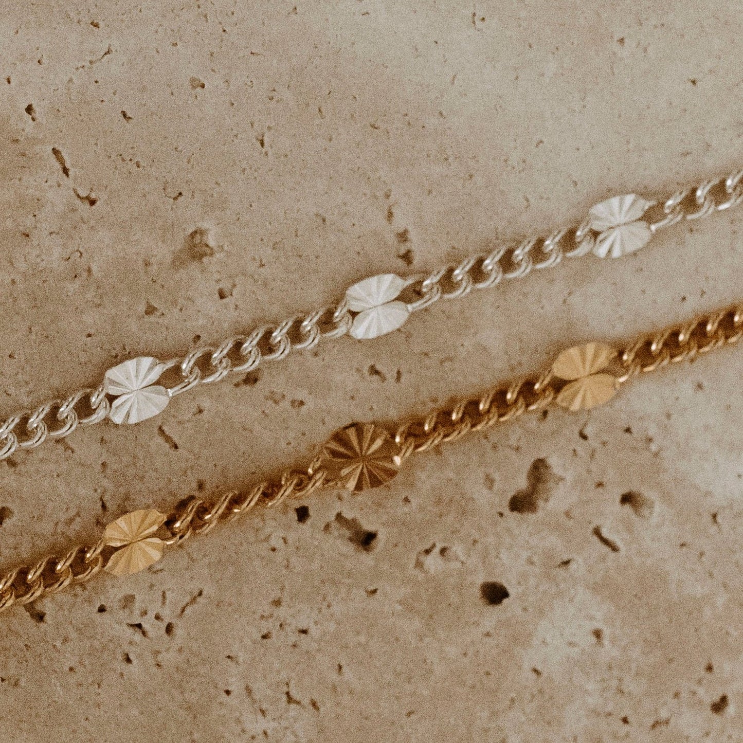 chloe necklace Gold