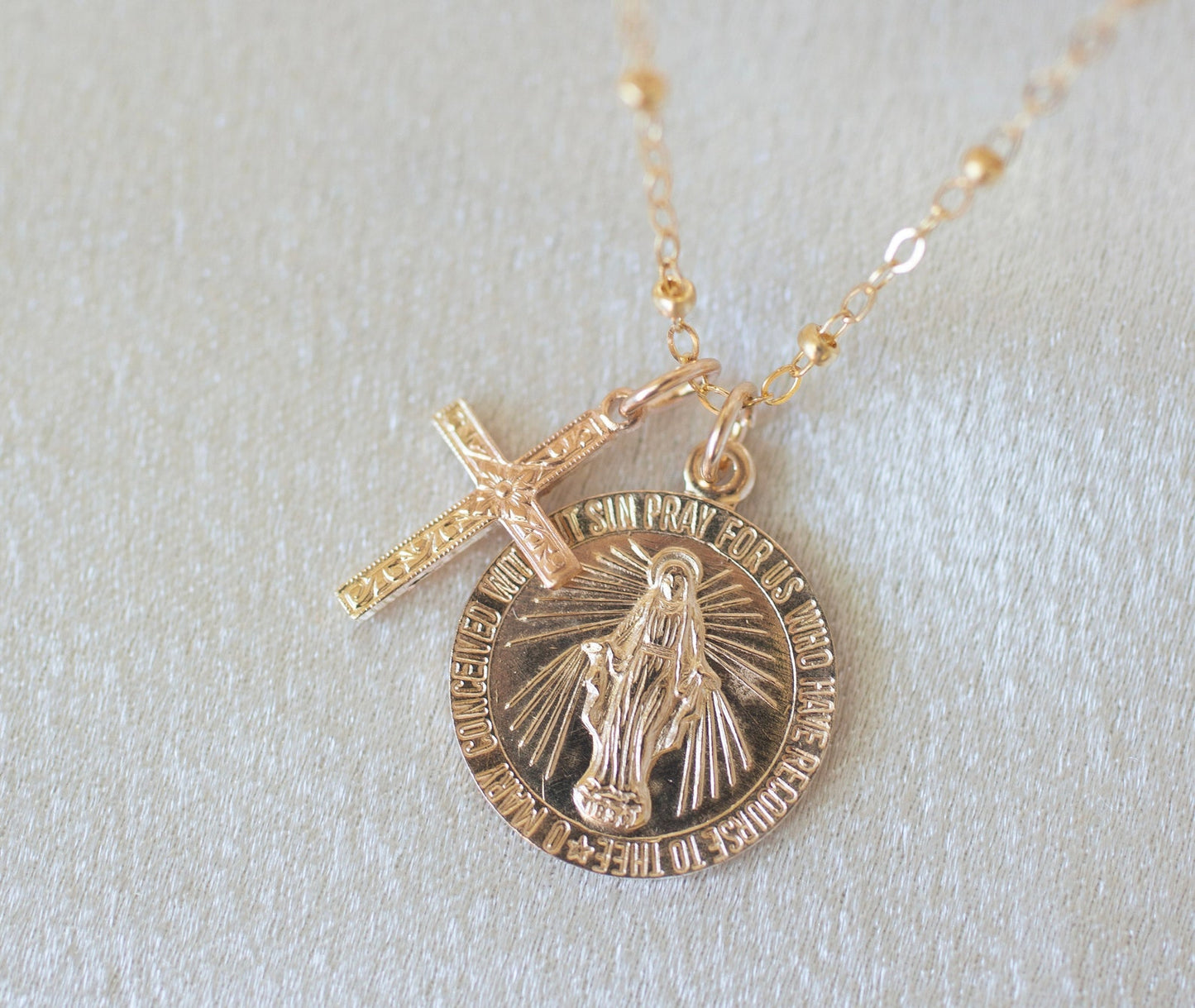 Gold Faith Mary Necklace For Style