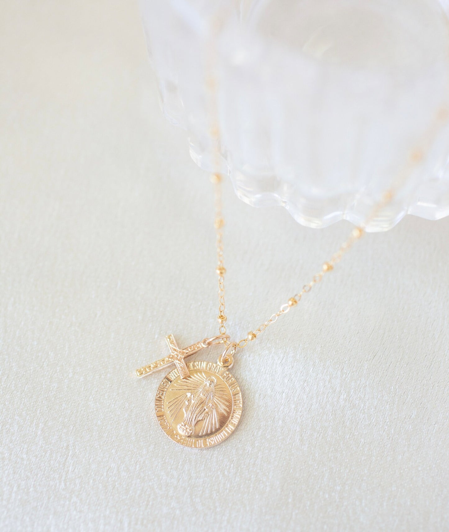 Gold Faith Mary Necklace For Style