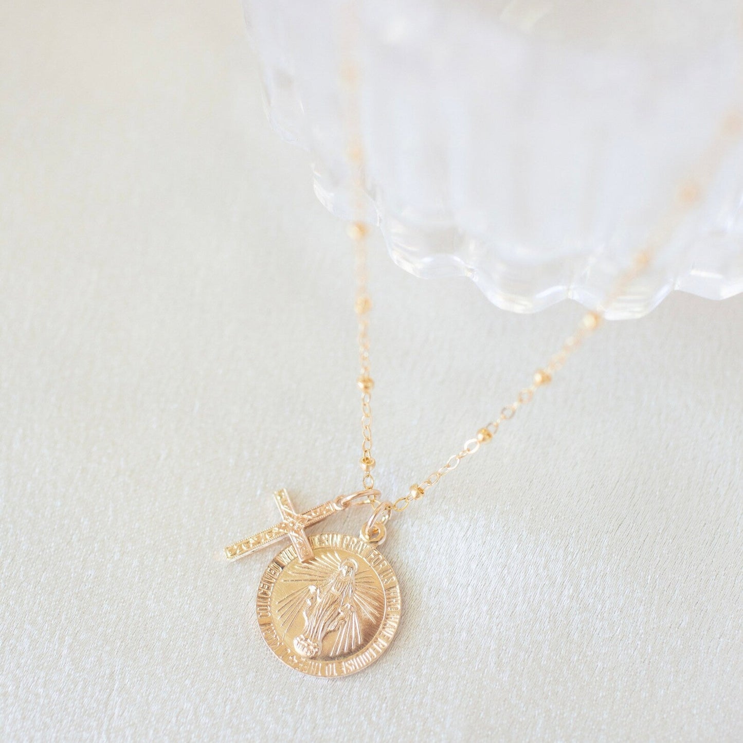 Gold Faith Mary Necklace For Style