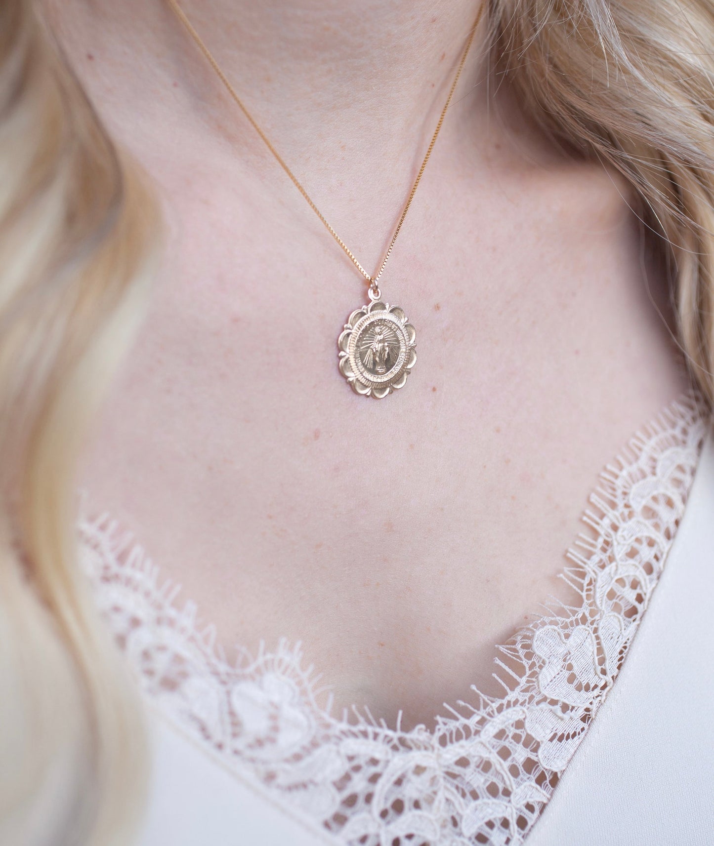 Gold Large Mary Necklace Women