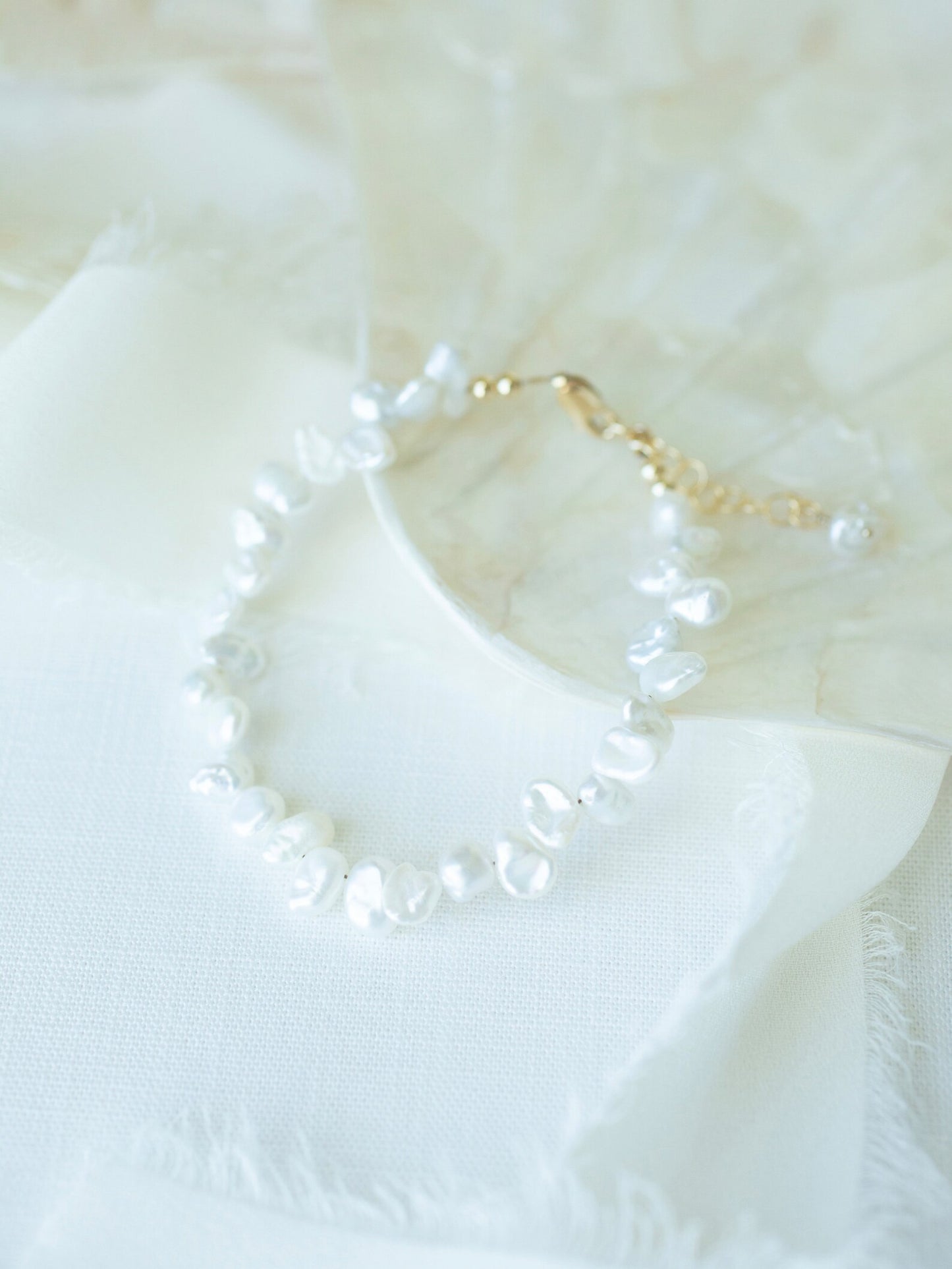 pearl and white gold bracelet
