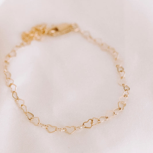 dainty heart bracelet