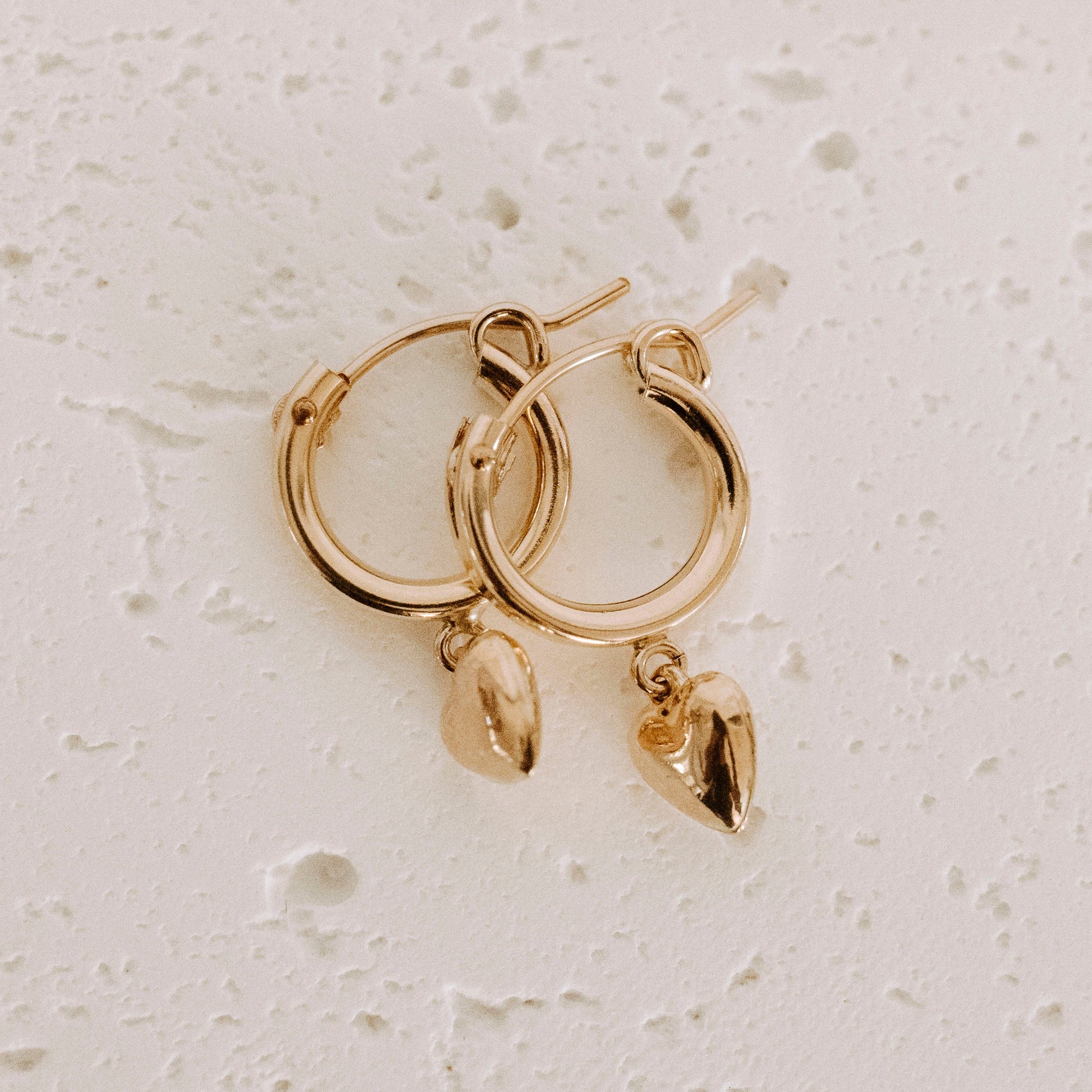 dangling_heart_earrings