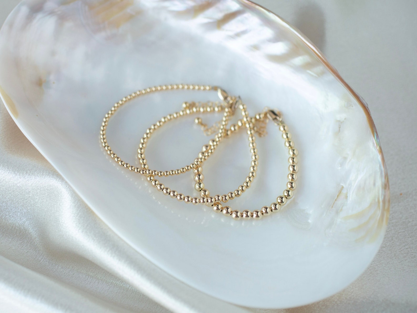 14k gold beaded bracelet