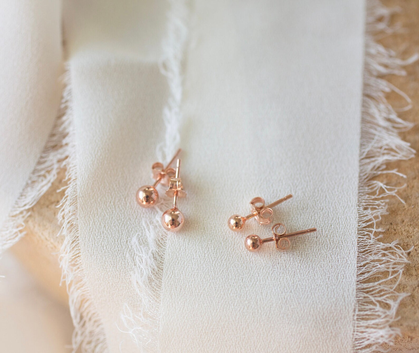 14k rose gold earring