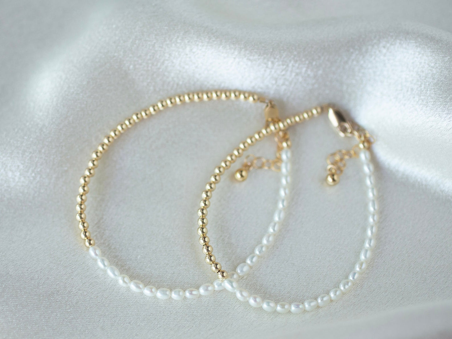 gold and pearl bracelet