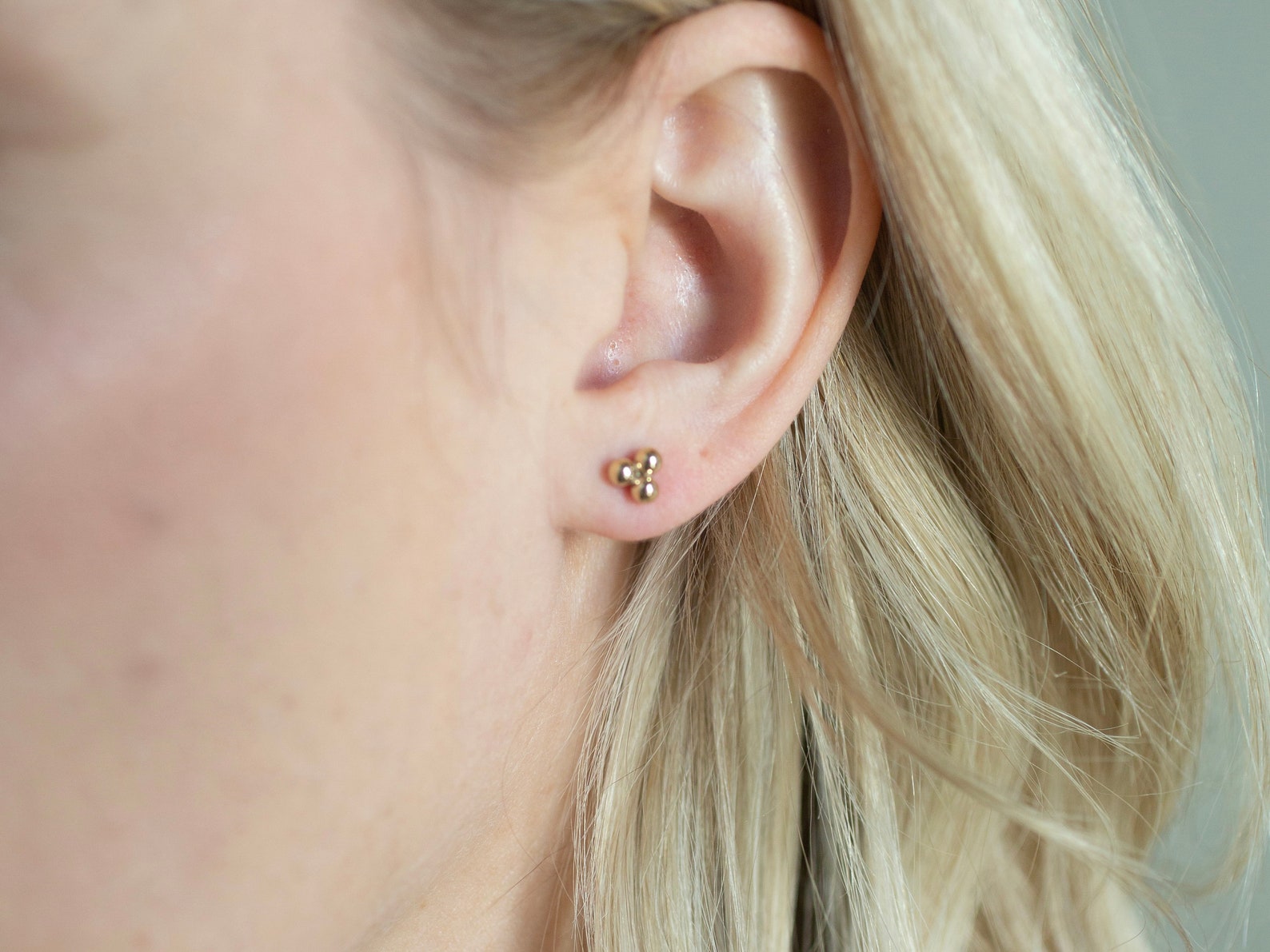 gold post earrings