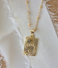 Load image into Gallery viewer, Starry Sun Necklace
